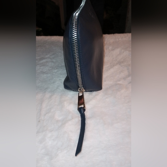 Tag Heuer Leather Pouch (Men) - Picture 6 of 10